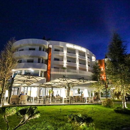 Regina Garden Vlore Bagian luar foto